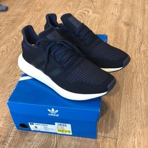 Adidas Swift Run Sneakers